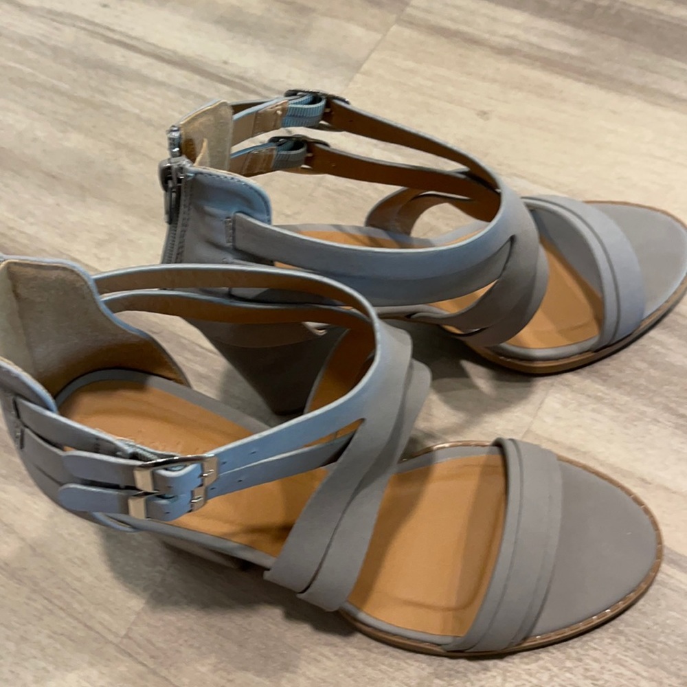 Sexy grey heels